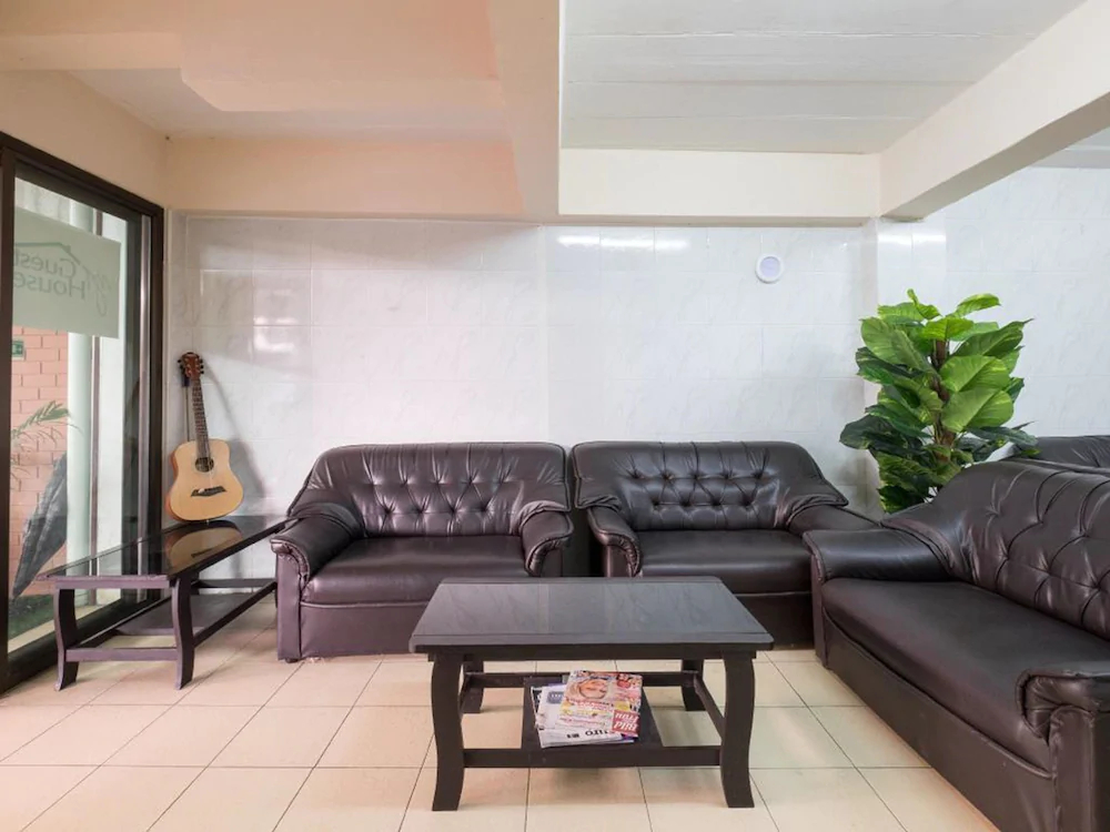 Yaya Guesthouse