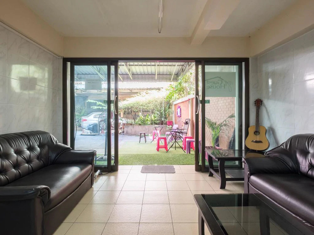 Yaya Guesthouse