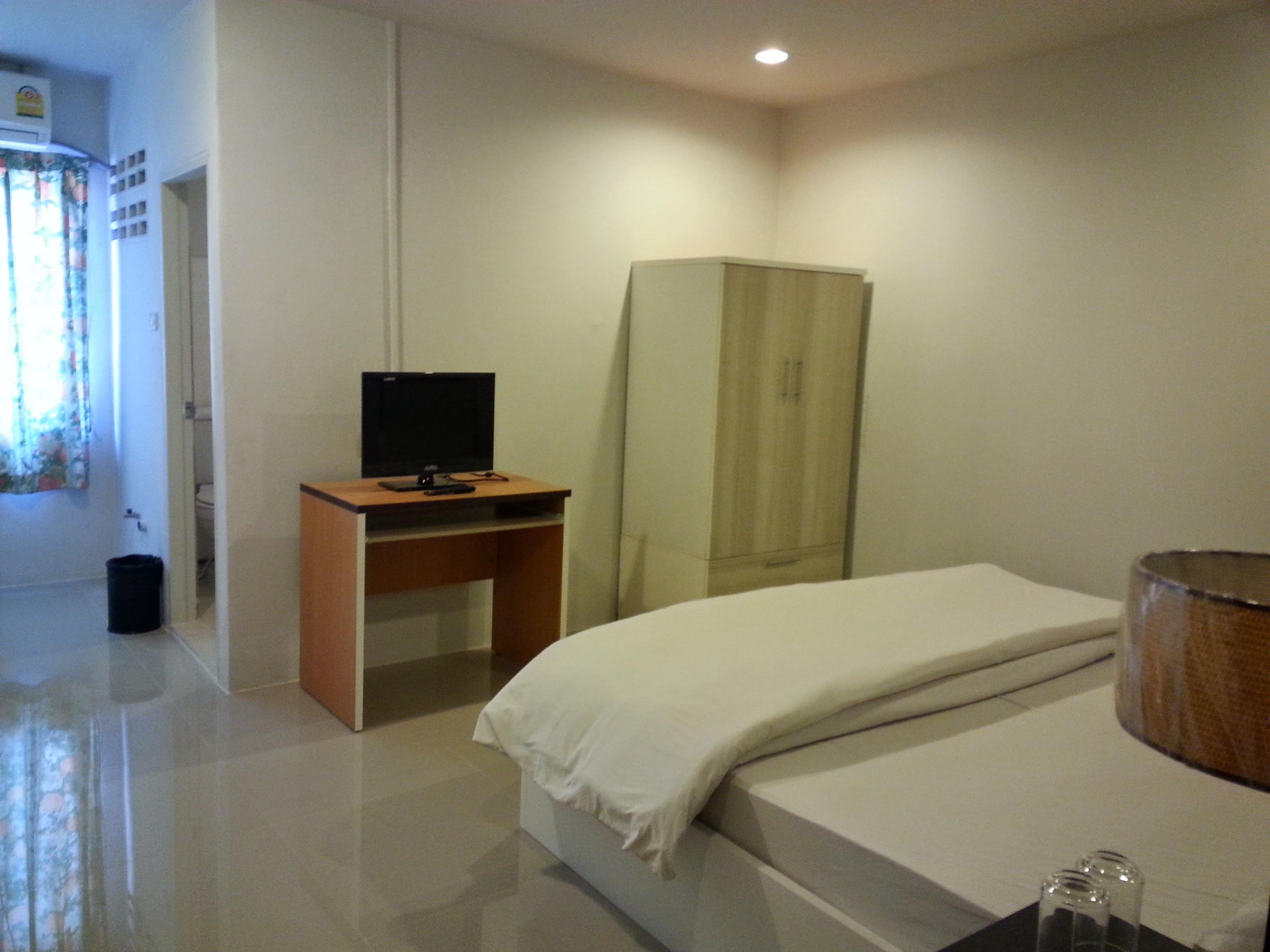 Freesia Bangphi Guest House