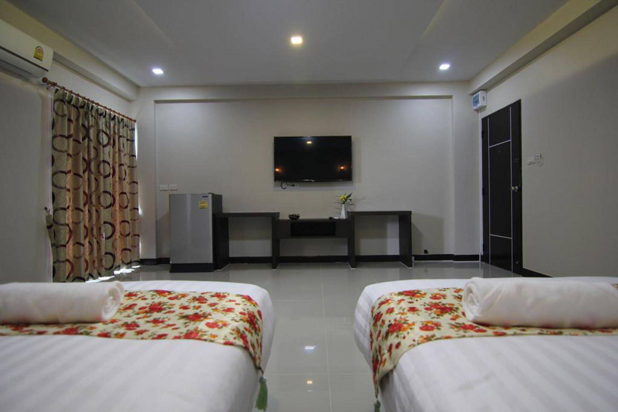 Gold Airport Suites