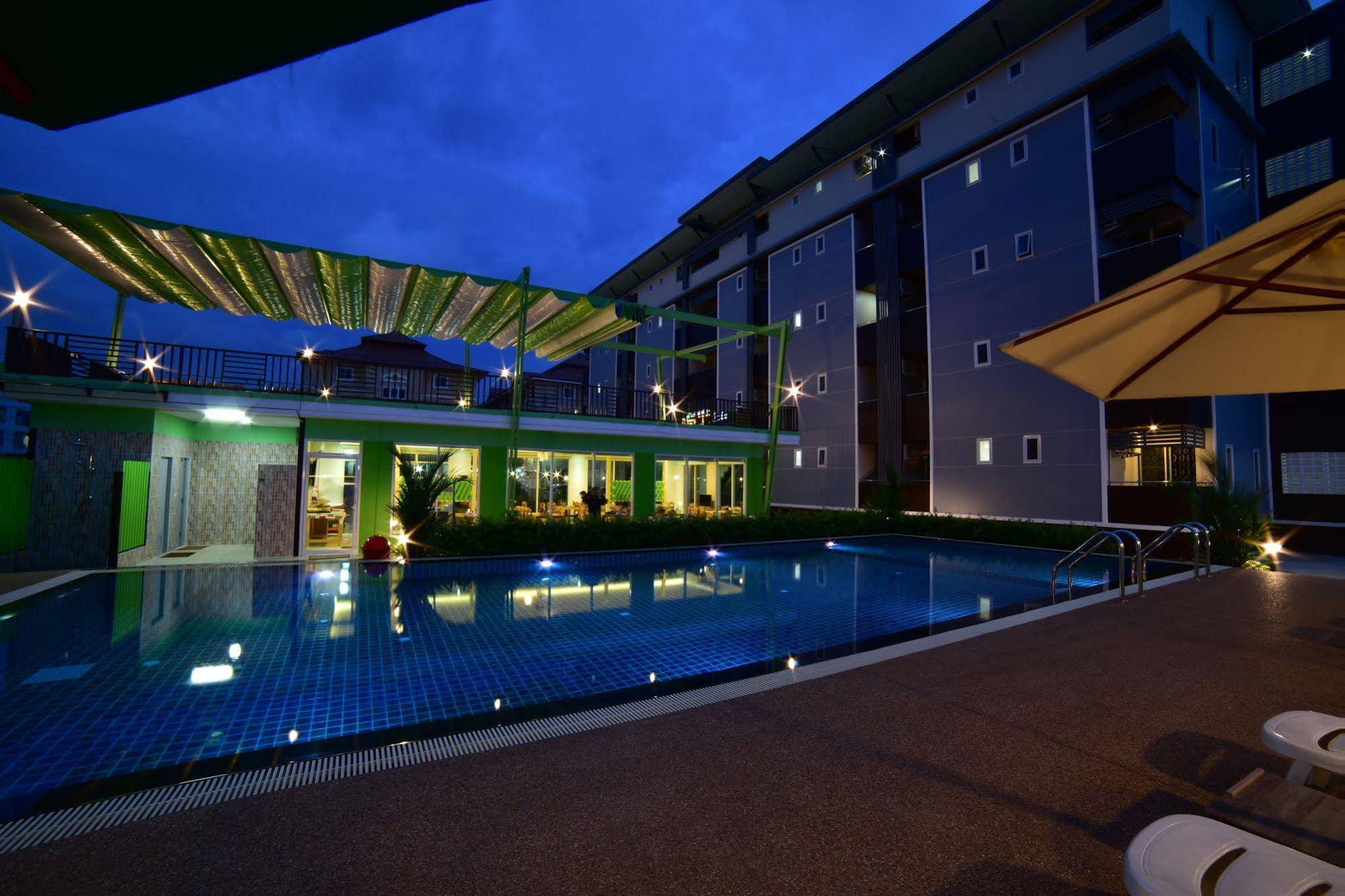 Gold Airport Suites