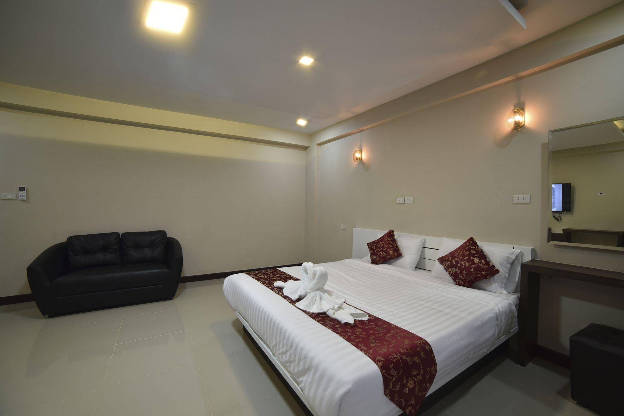 Gold Airport Suites