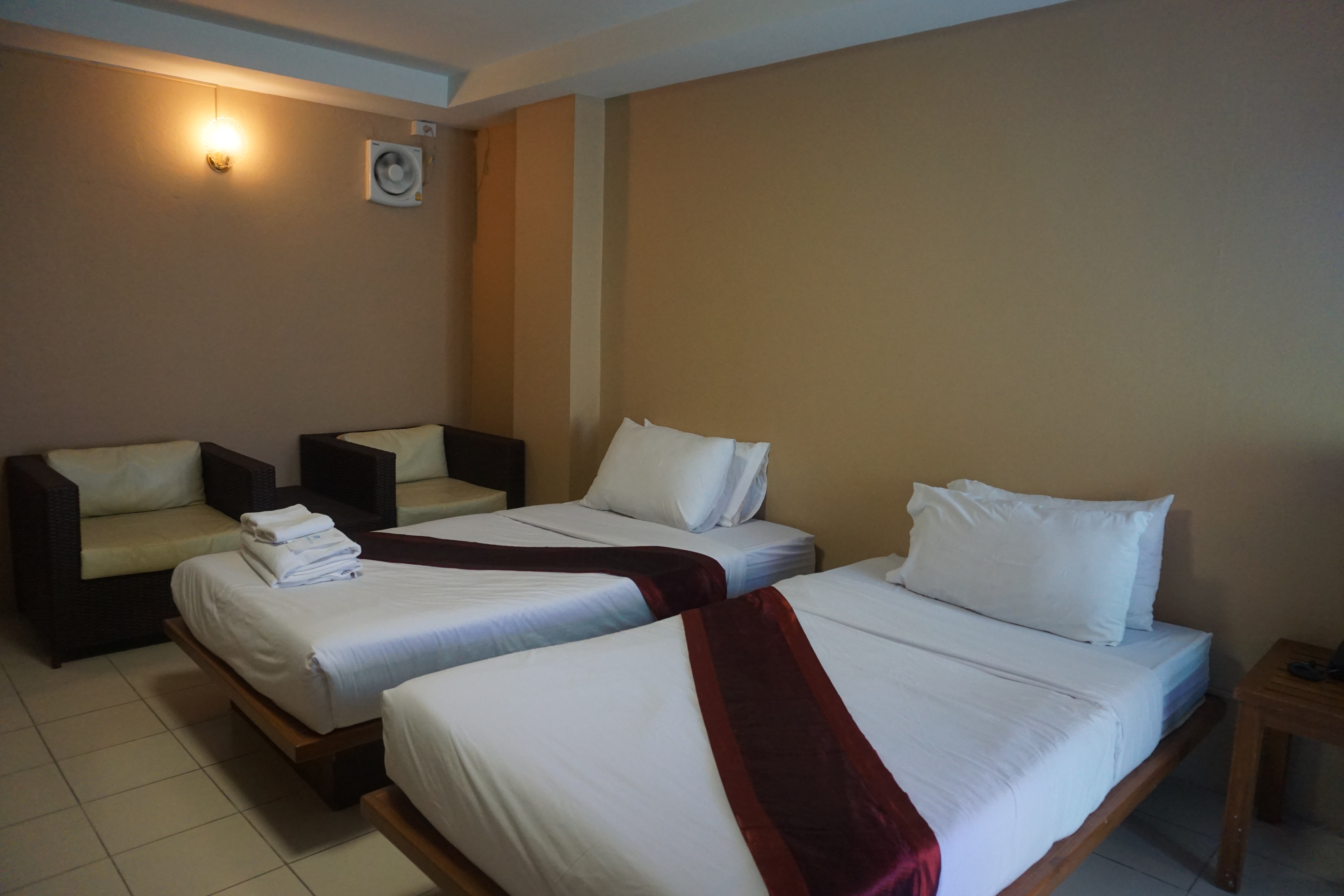 Bangkok Travel Suites Hotel