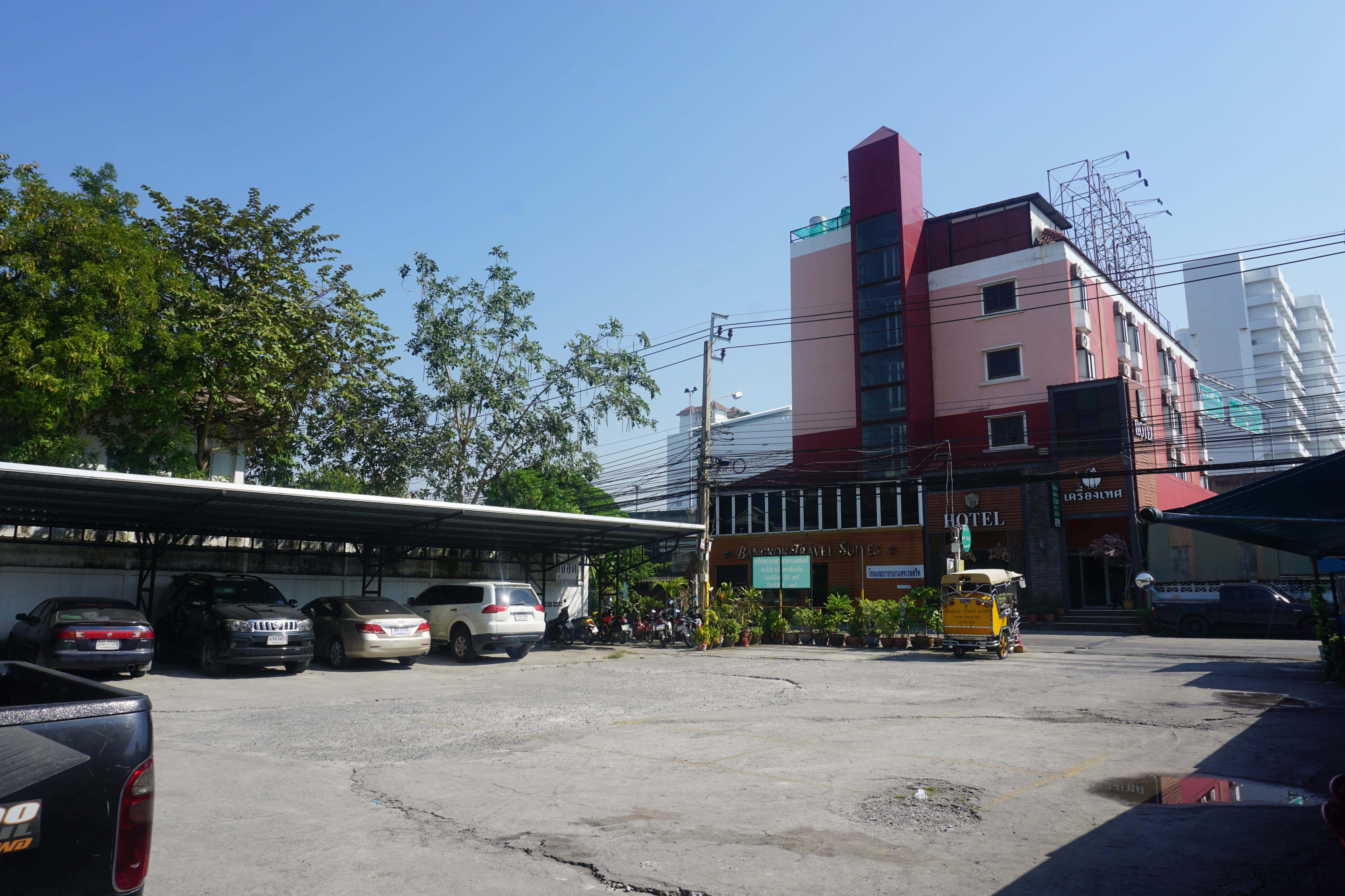 Bangkok Travel Suites Hotel