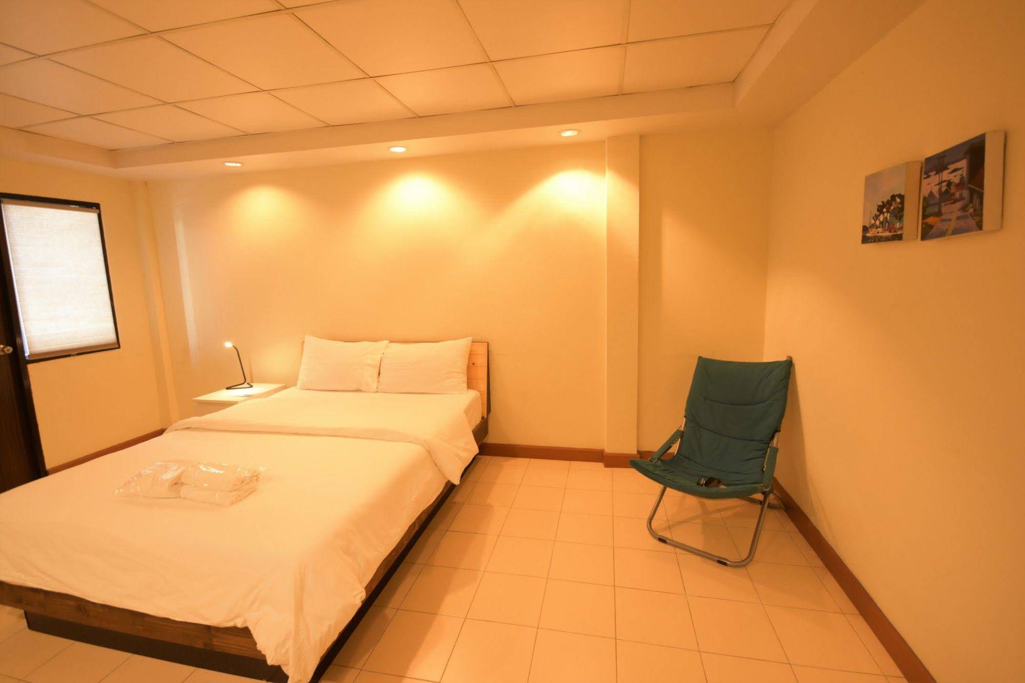 Room at Prachachuen