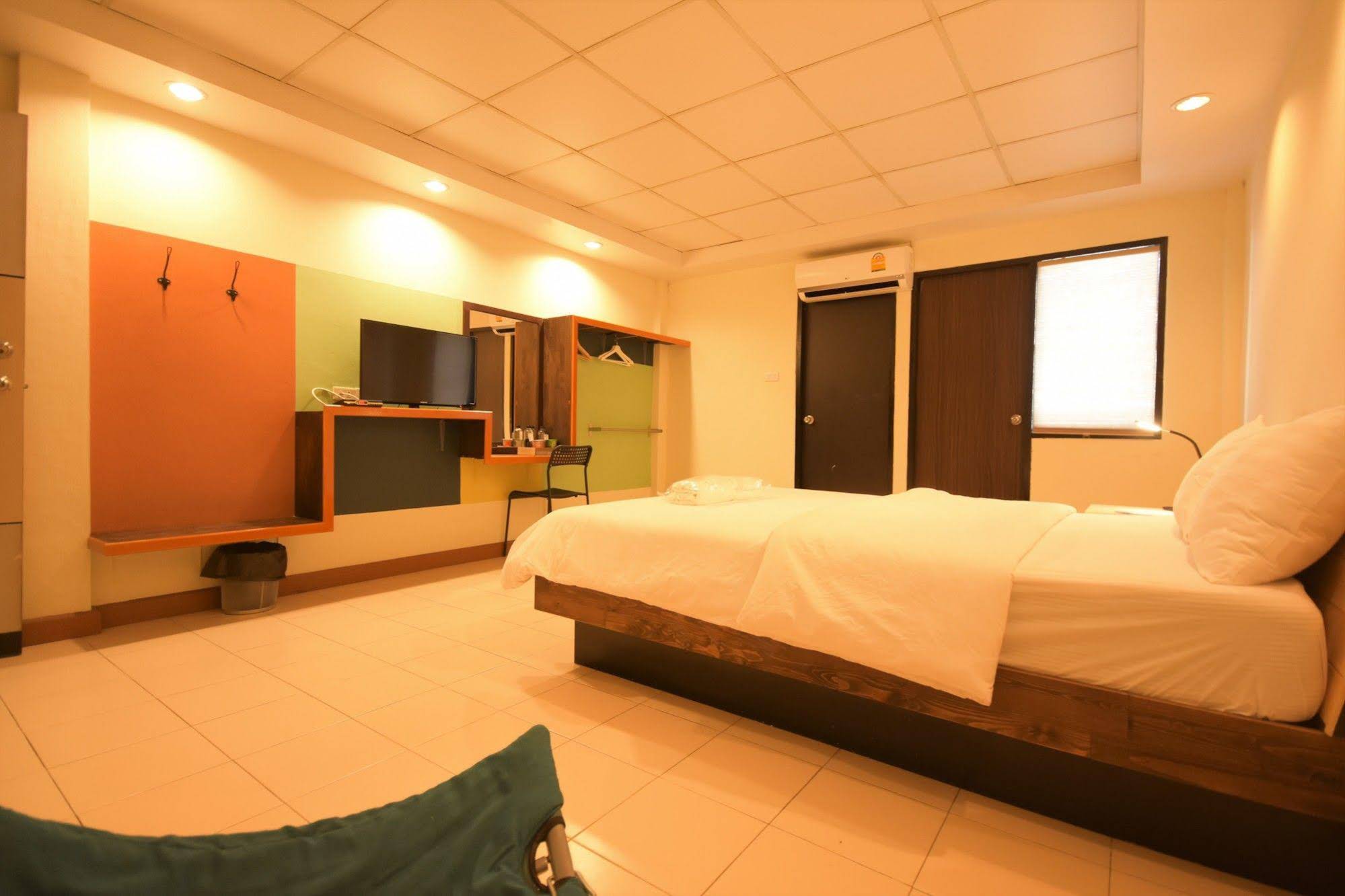 Room at Prachachuen