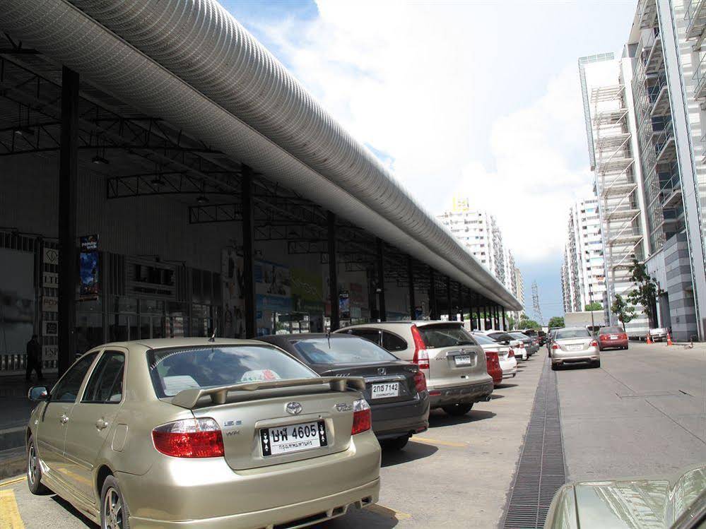 SK Muangthongthani Apartment