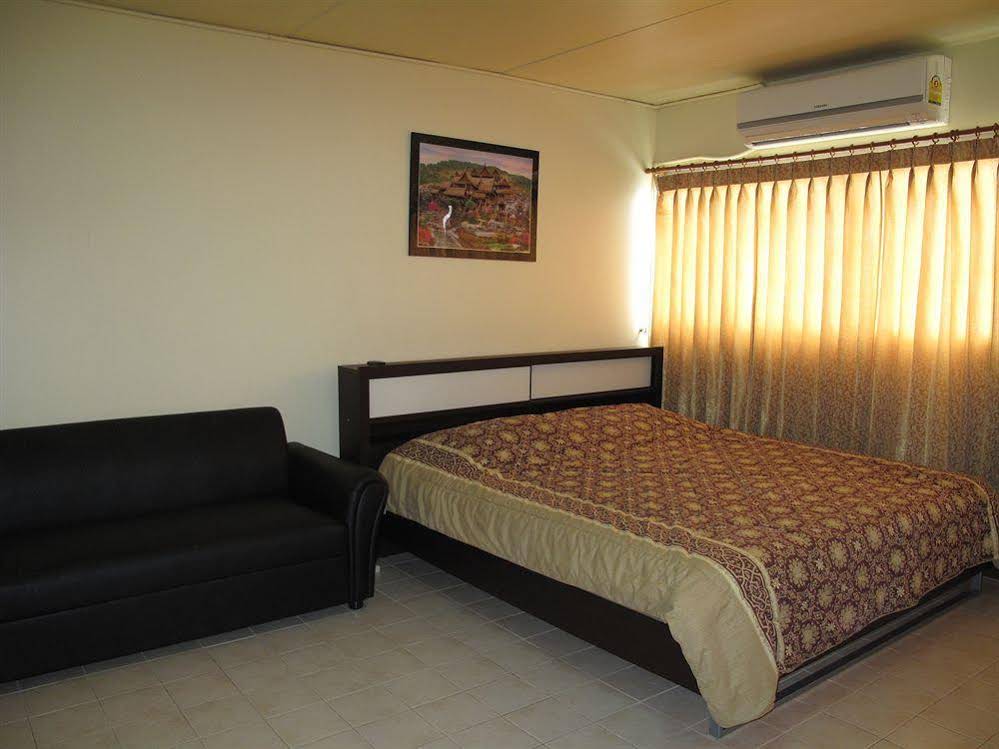 SK Muangthongthani Apartment