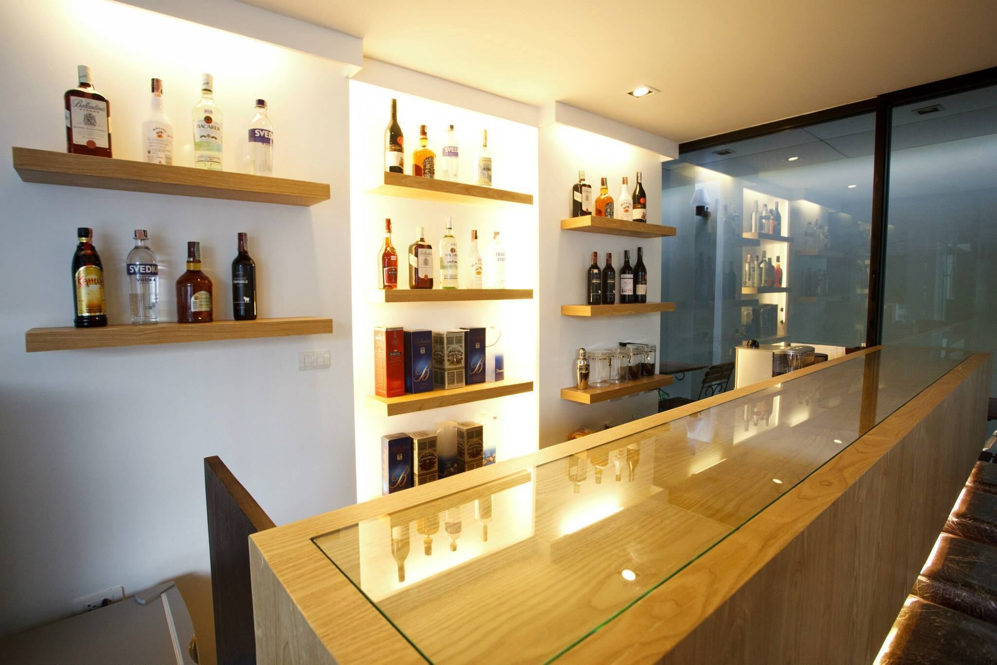 Alisha Court Hotel & Residence