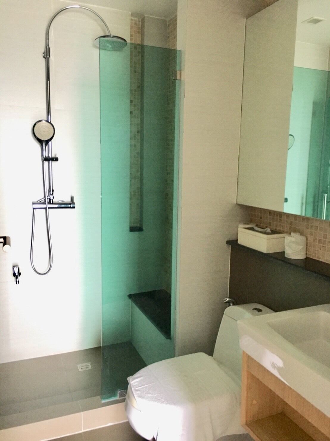 Alisha Court Hotel & Residence