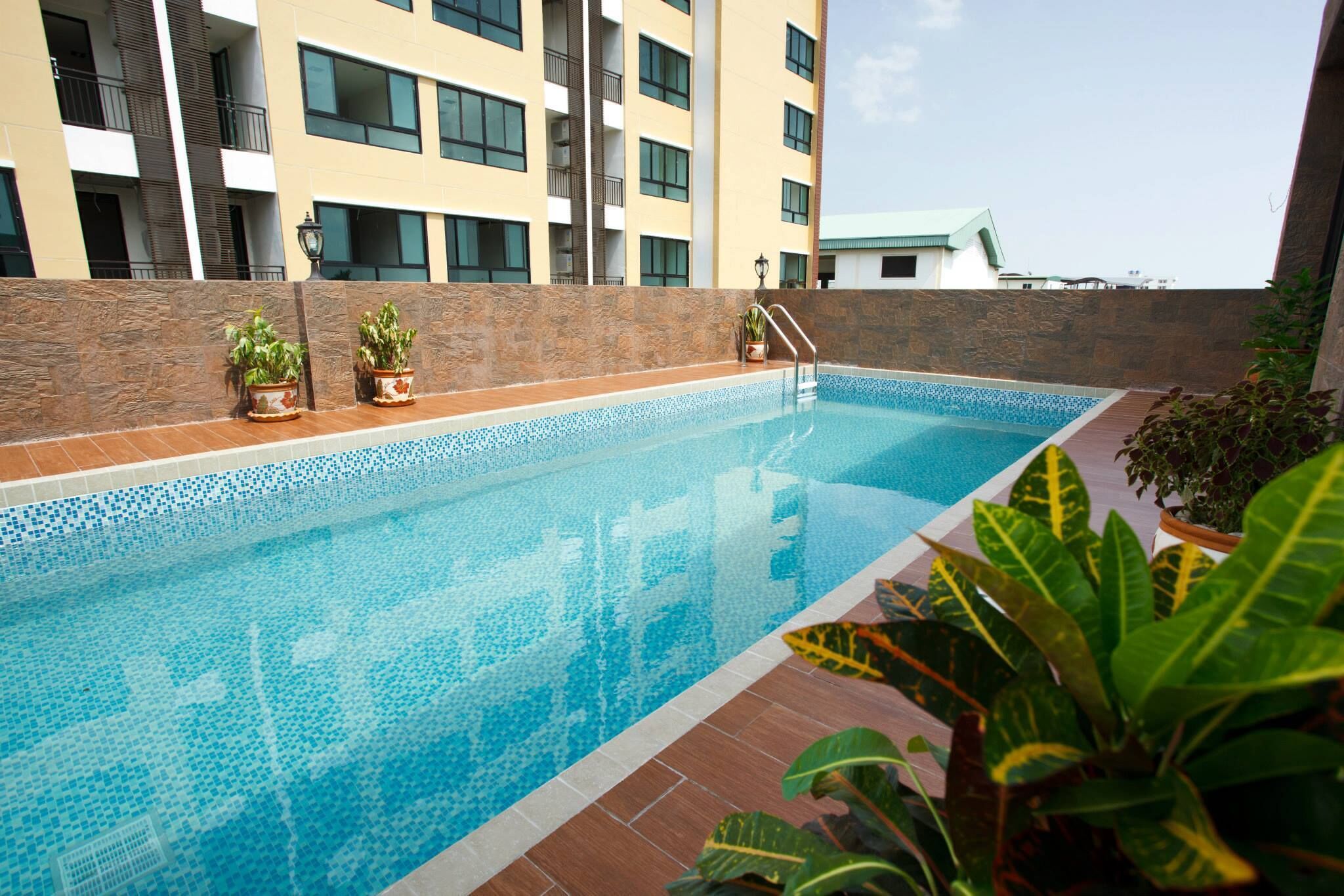 Alisha Court Hotel & Residence