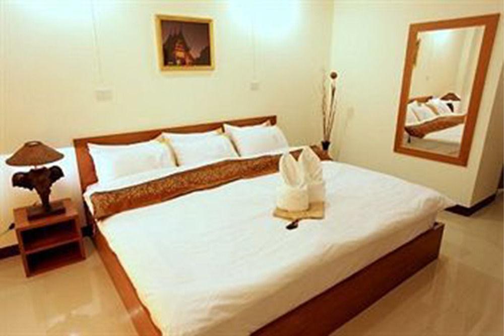 Rafael Mansion Bangkok Airport