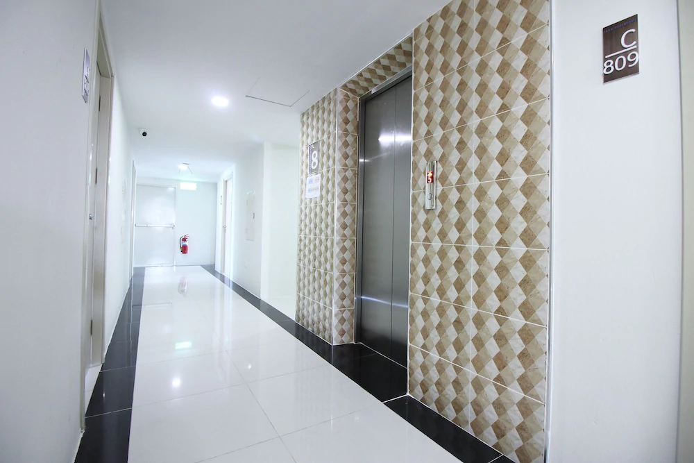 Tara Residence by OYO Rooms