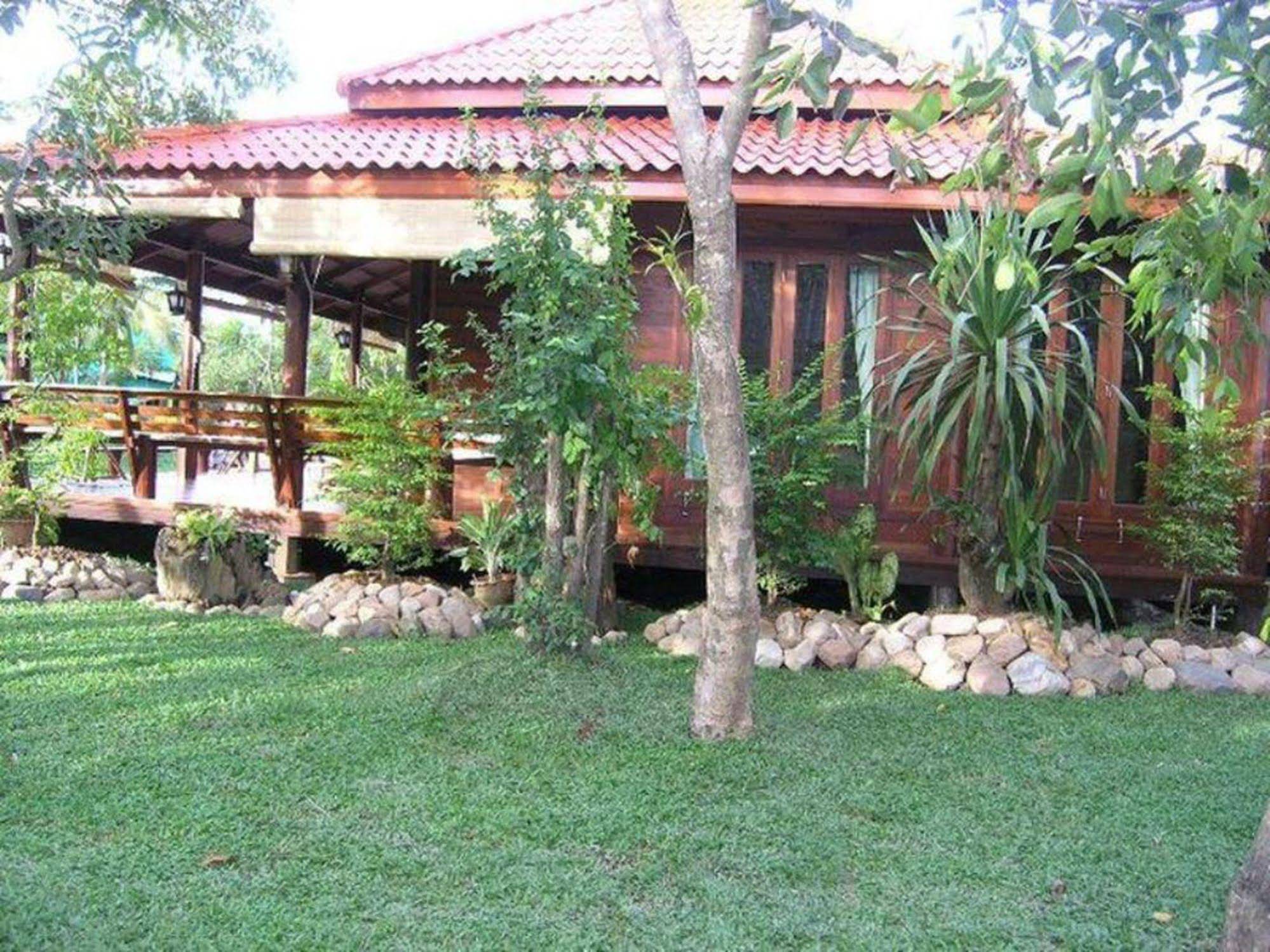 Baan Suan Leelavadee
