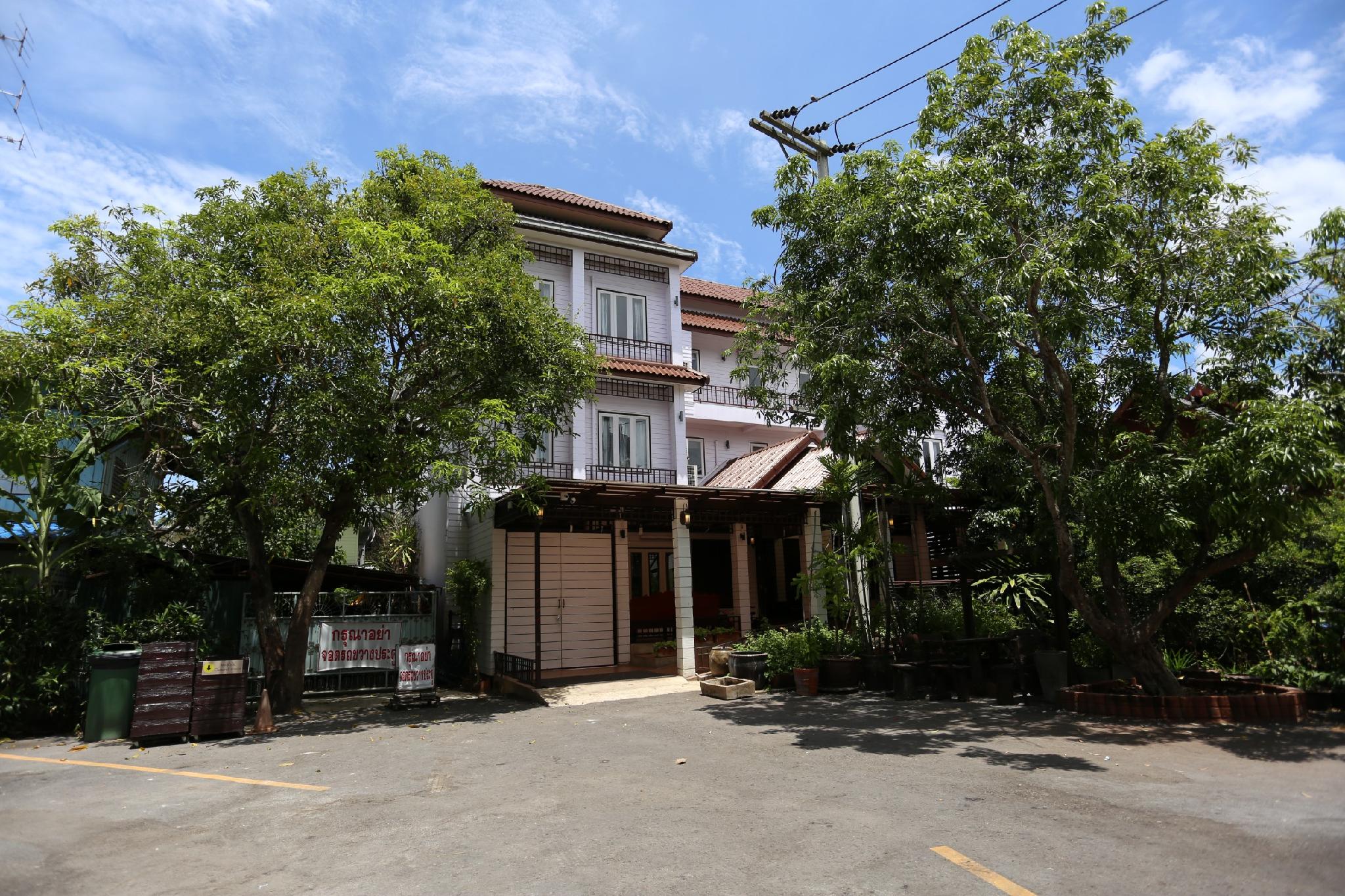 Thanicha Resort Amphawa