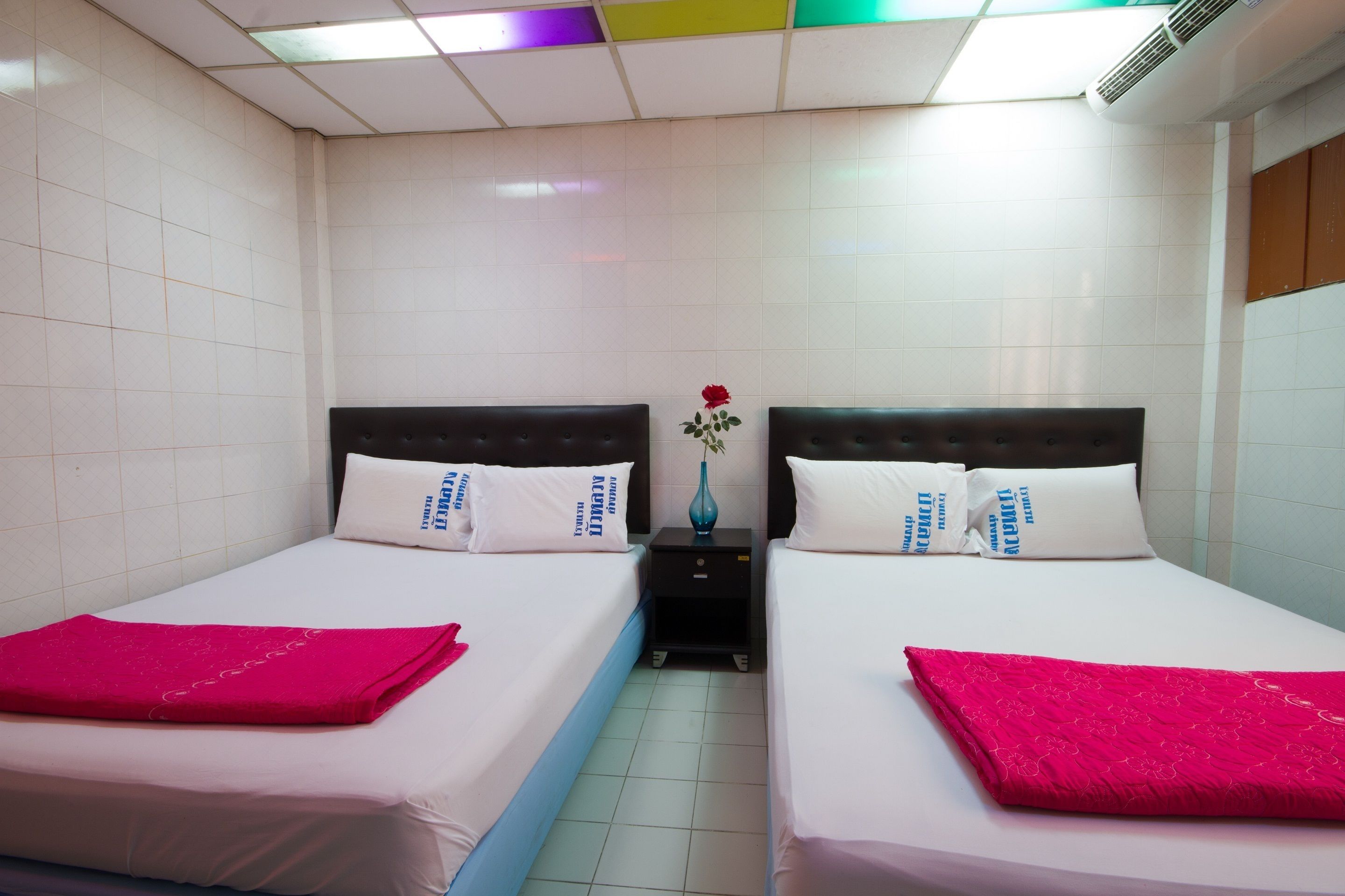 Bualuang Angthong Hotel