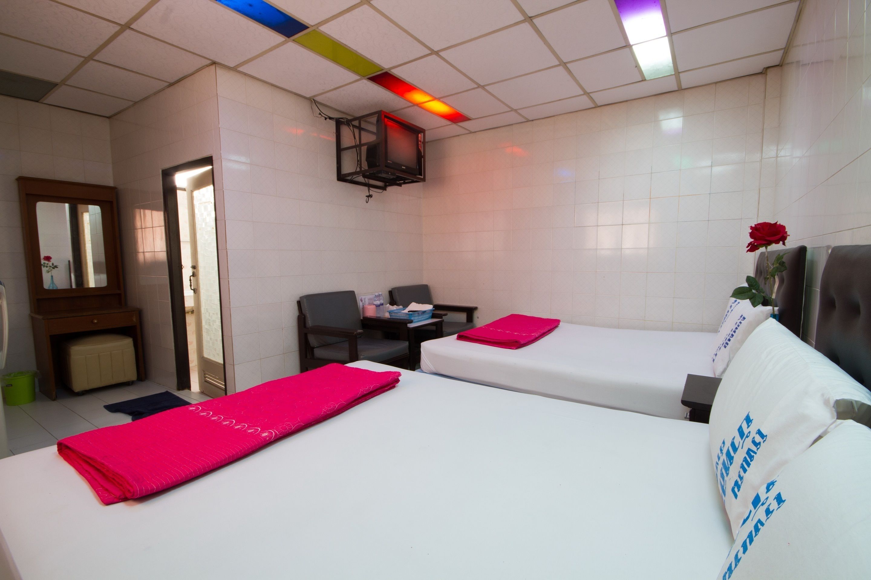 Bualuang Angthong Hotel