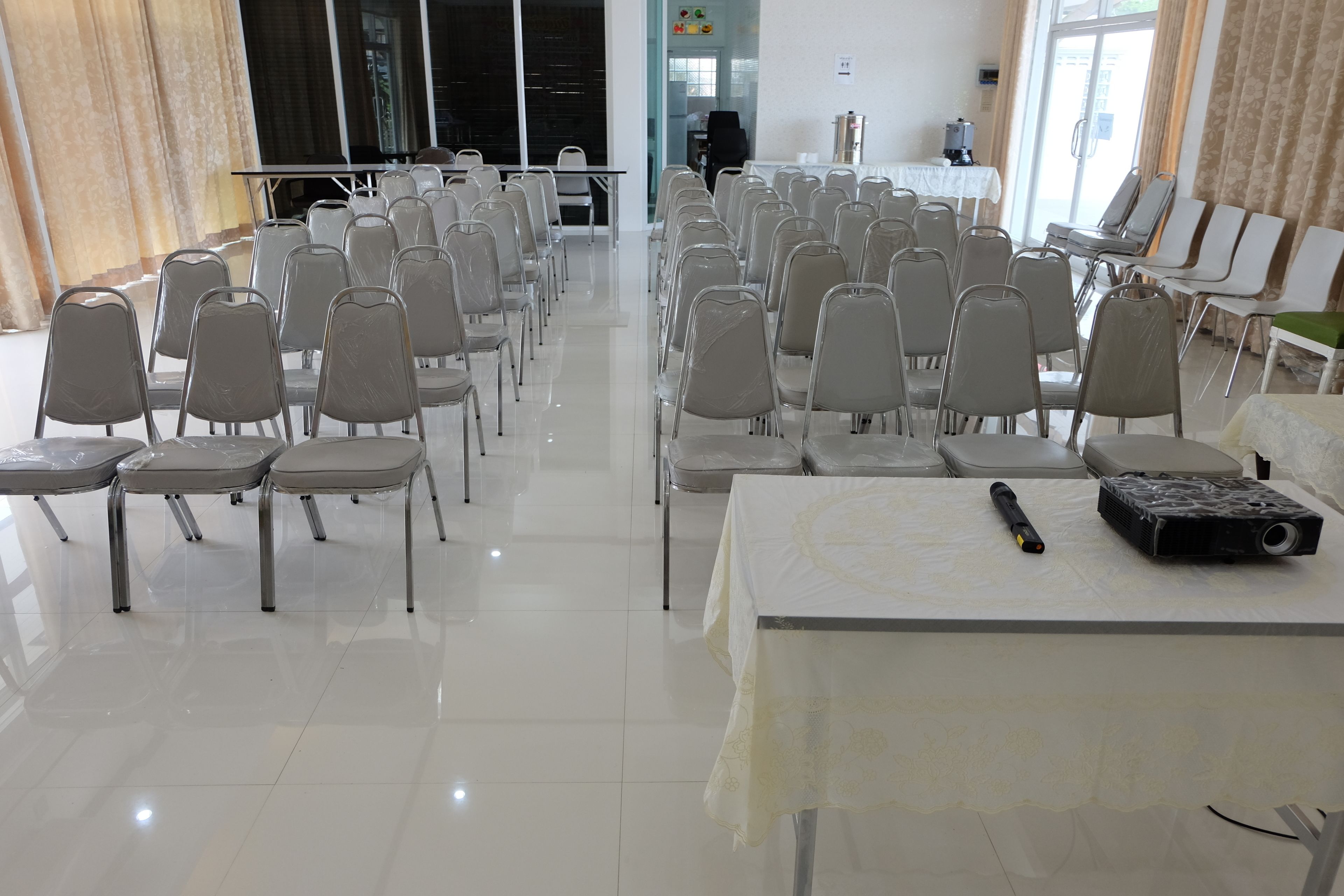 Bualuang Angthong Hotel