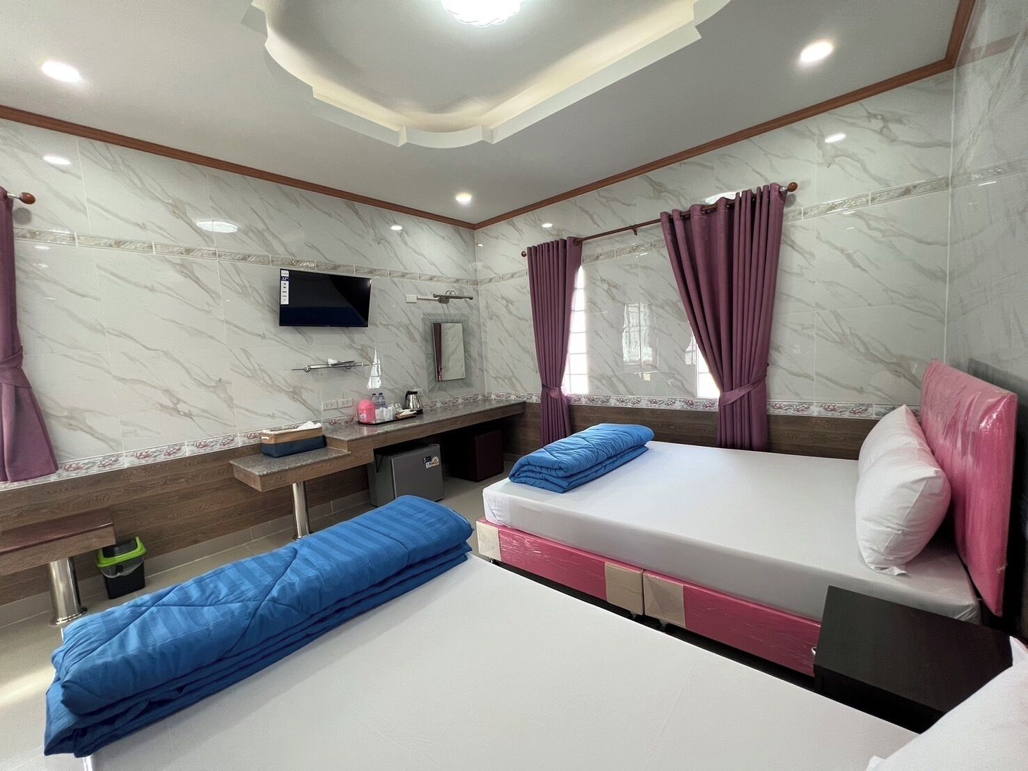 Bualuang Angthong Hotel