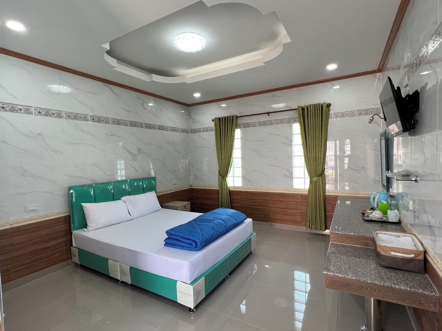 Bualuang Angthong Hotel