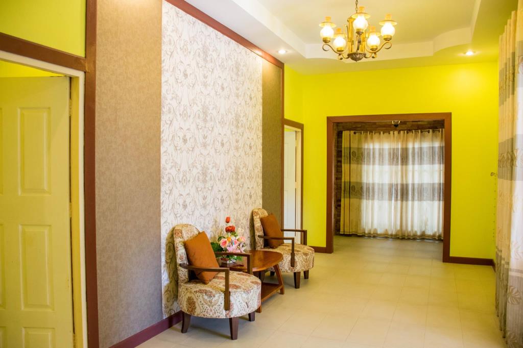 Phalaburi Resort