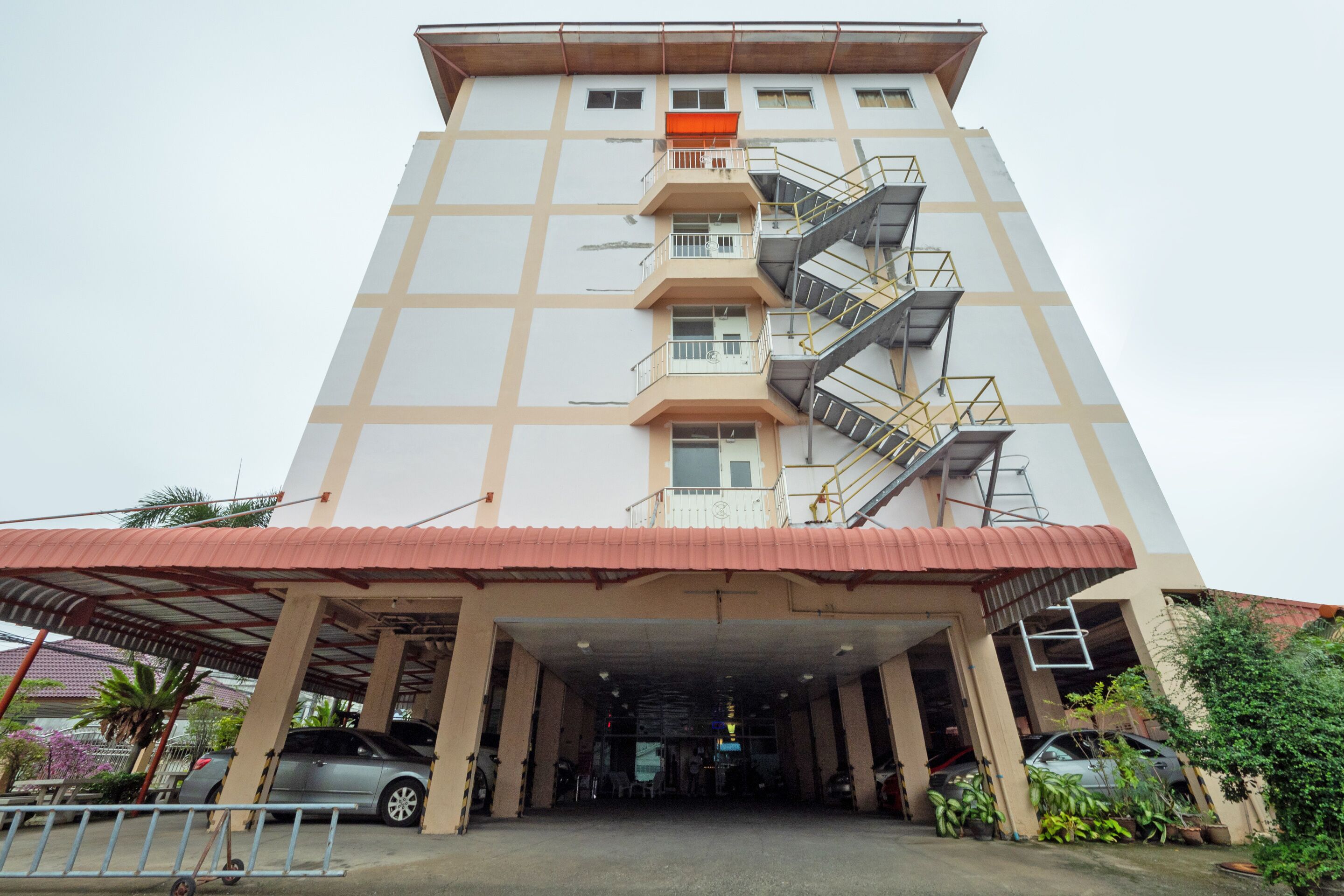Suchanan Hotel by OYO Rooms