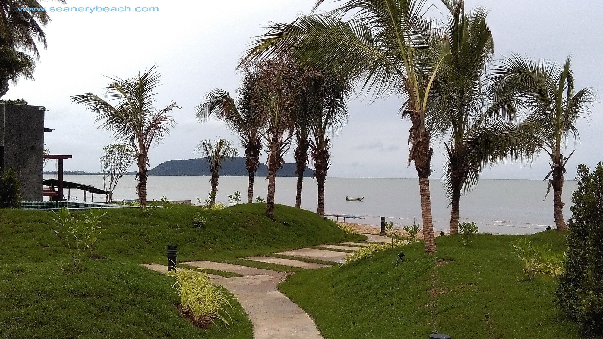 Seanery Beach Resort