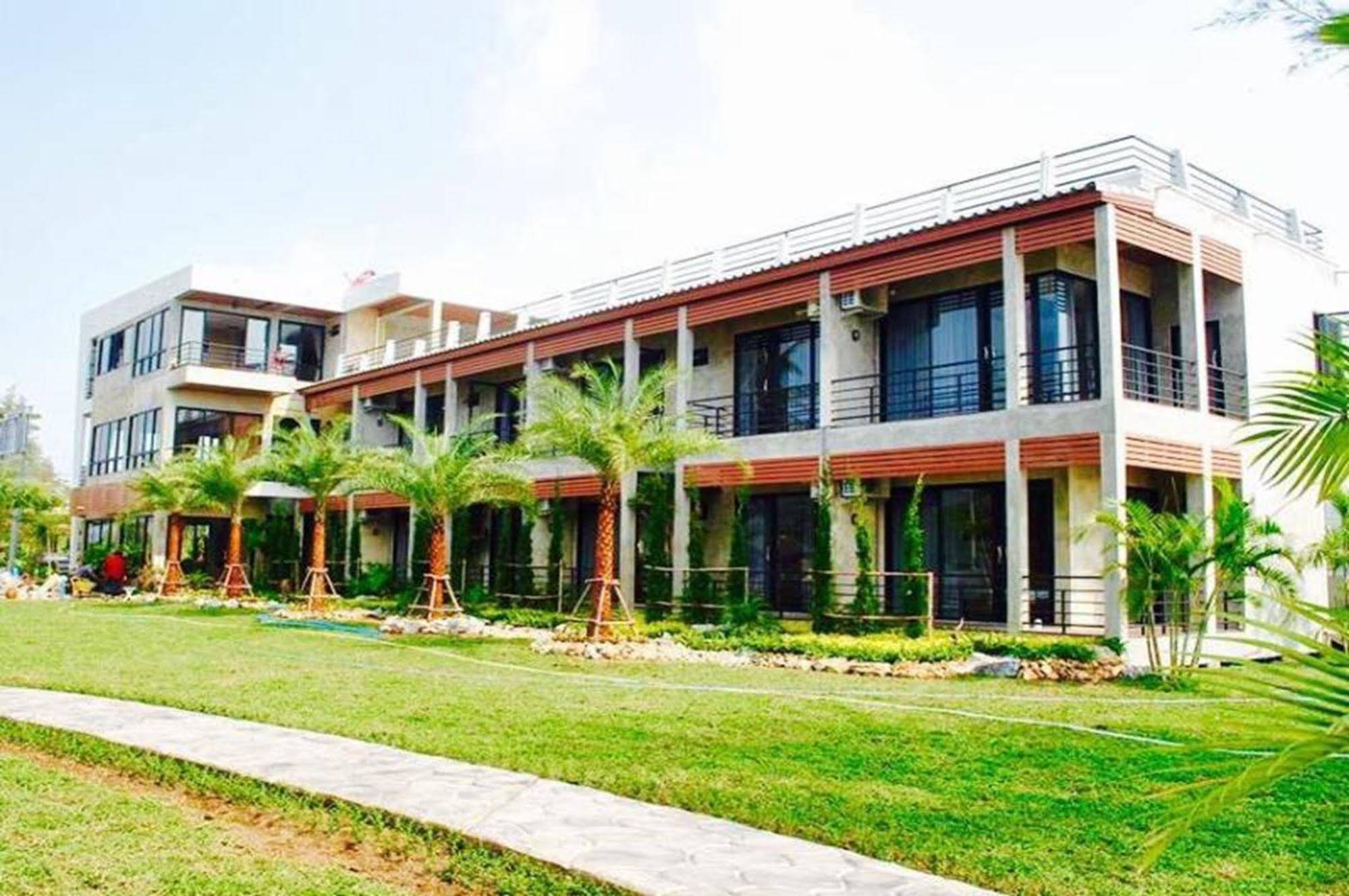 Windy Sea View Resort