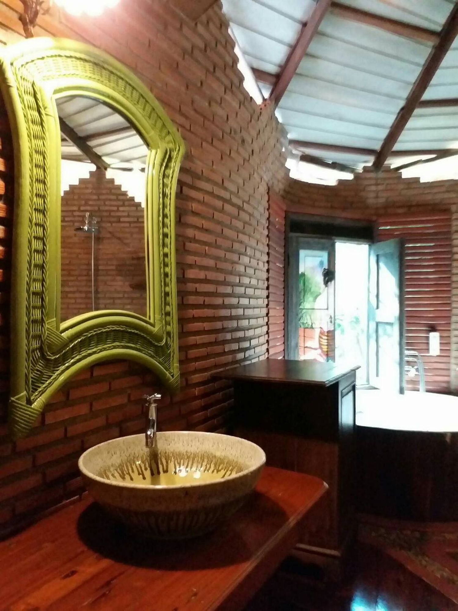 Kaengkrachan Boathouse Paradise Resort