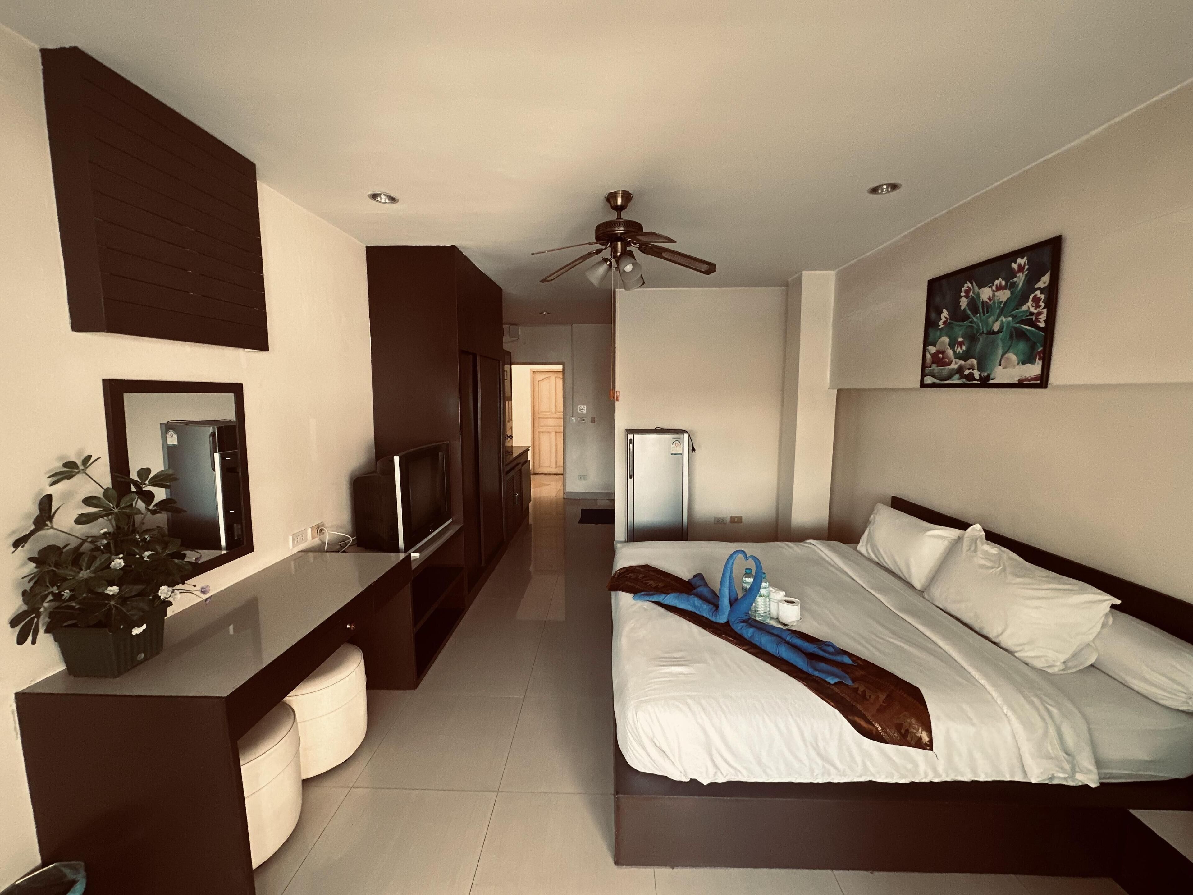 Navanakorn Aomsin Hotel