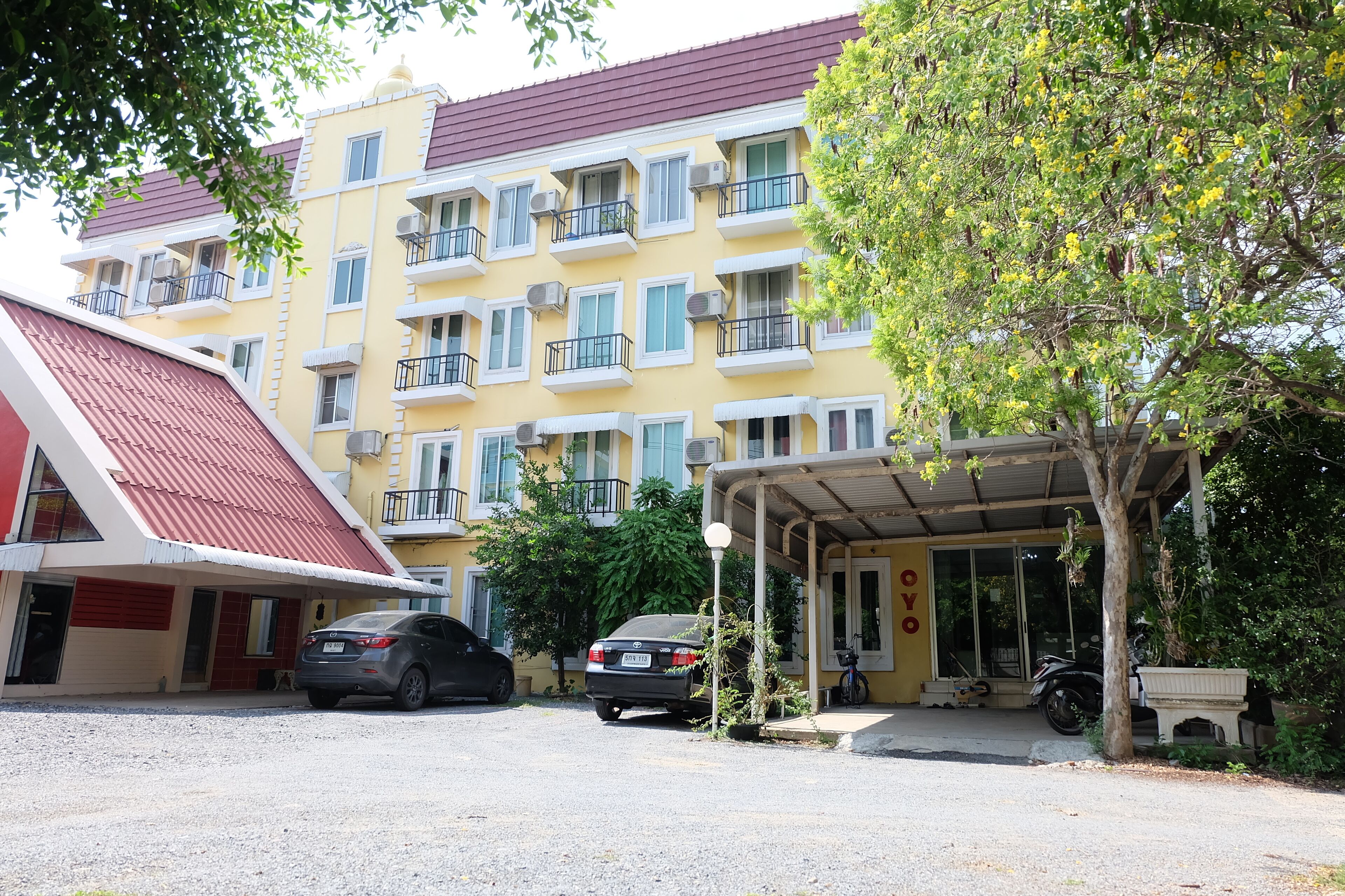 Place Navanakorn by Oyo