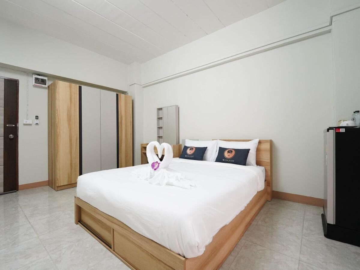 Roomquest Sps Hotel And Residence