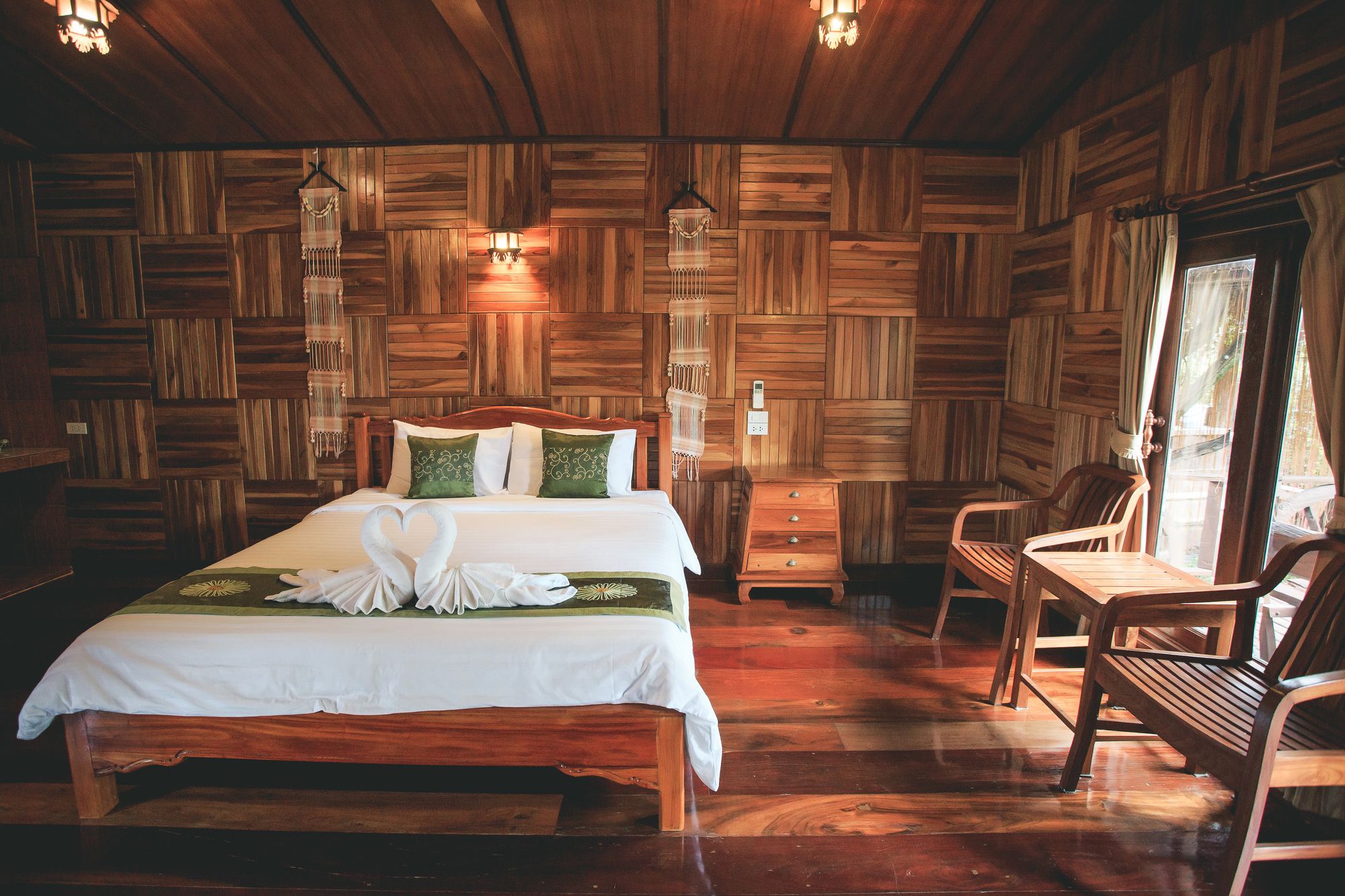 Baan Baitan Resort