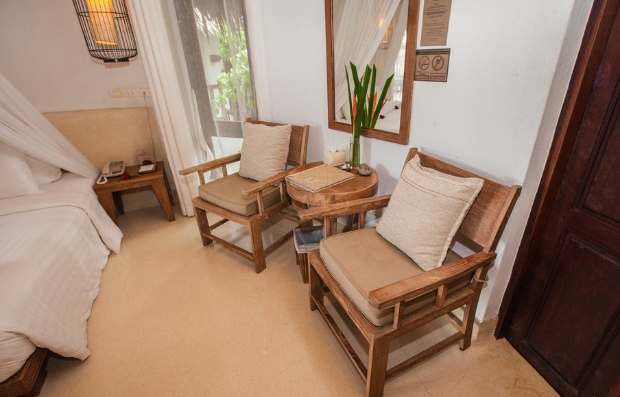 Aana Resort