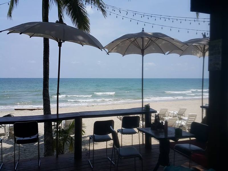 Apple Beachfront Resort
