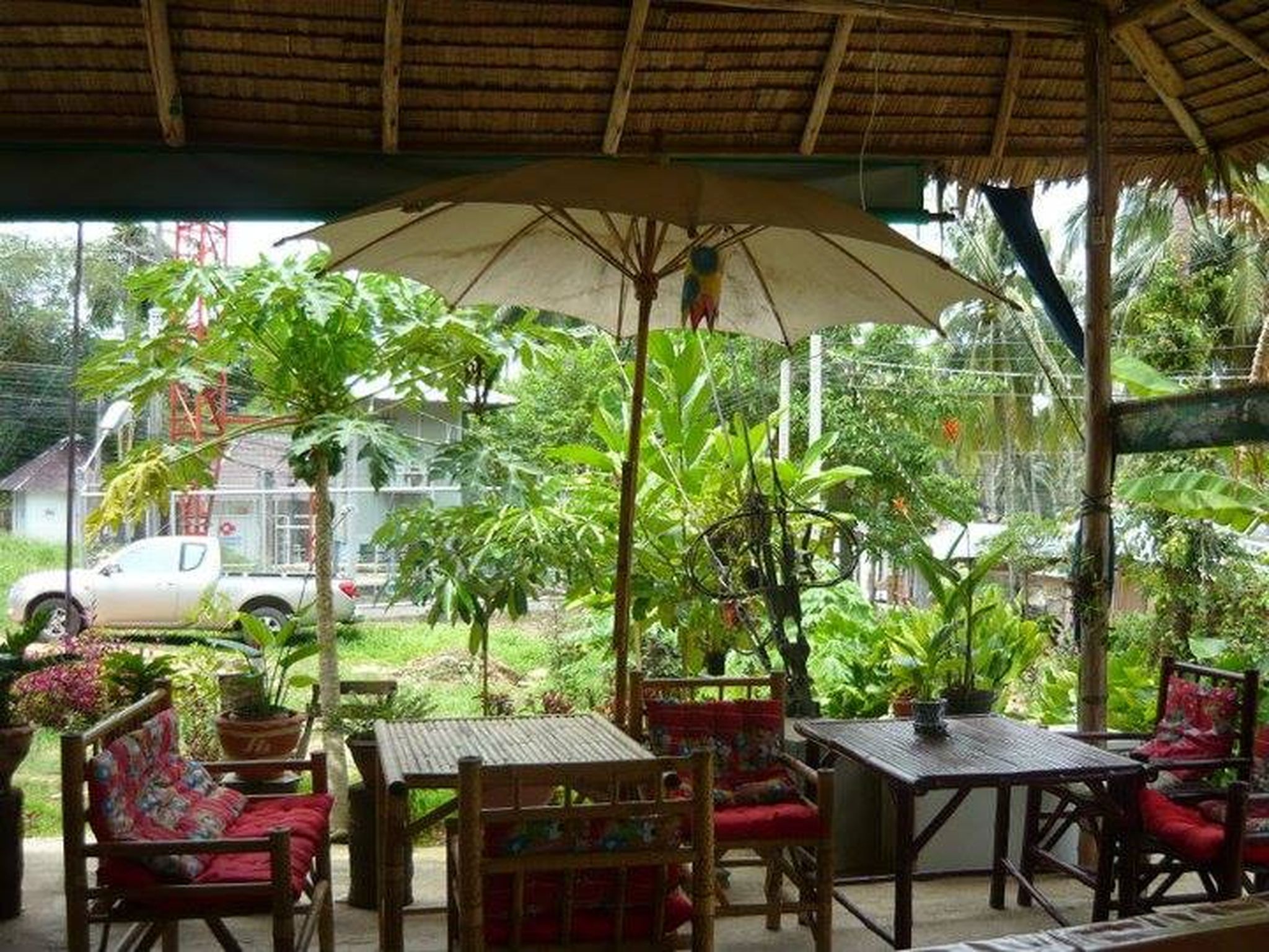 Day Night Bungalow & Bar