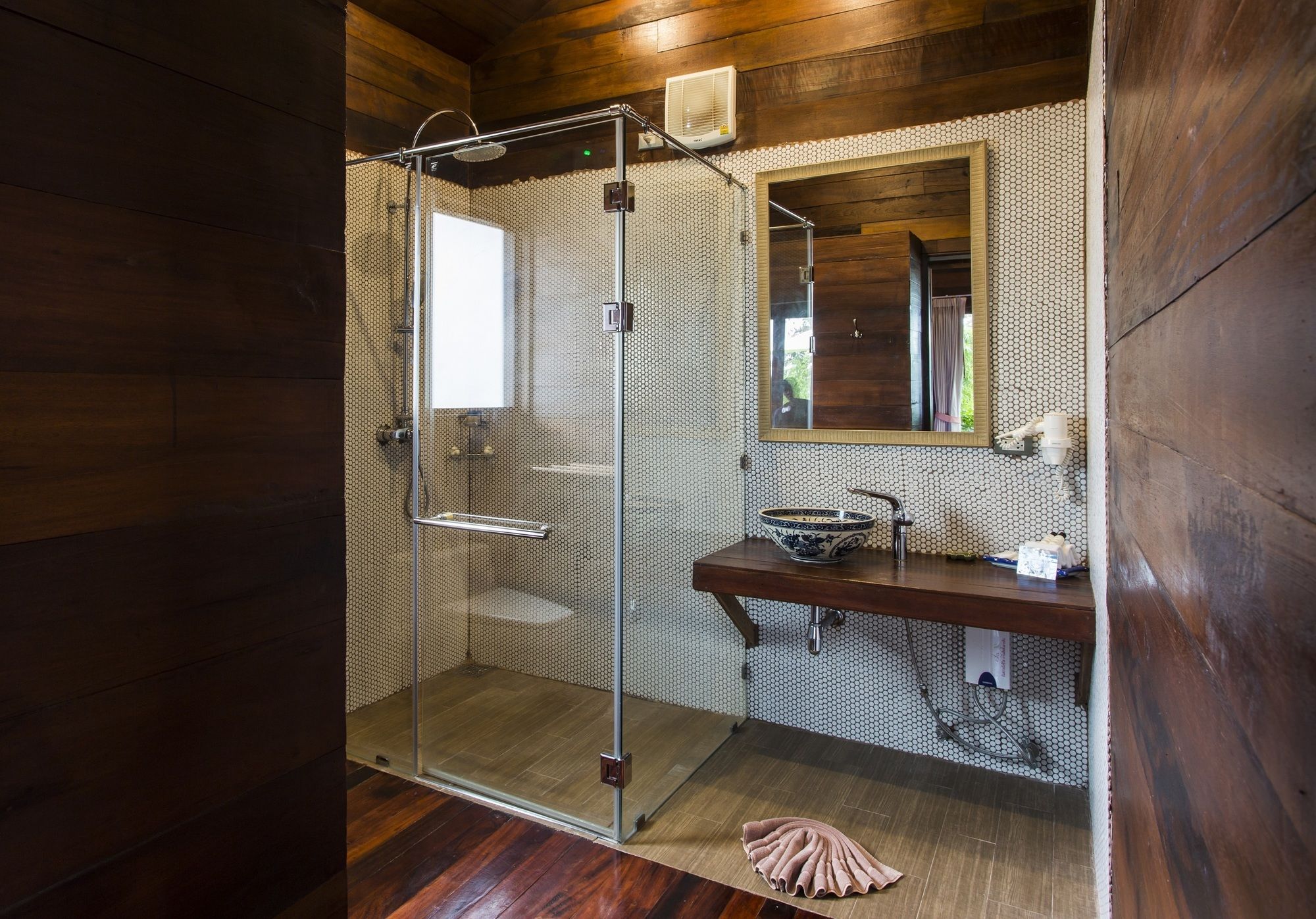 Gaja Puri Resort & Spa
