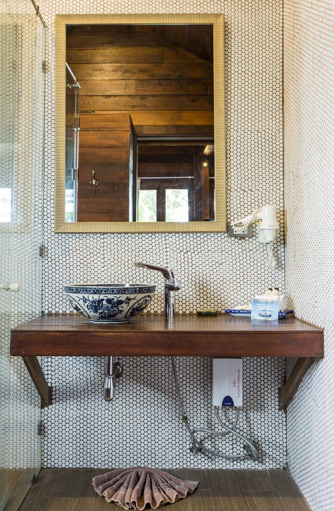 Gaja Puri Resort & Spa