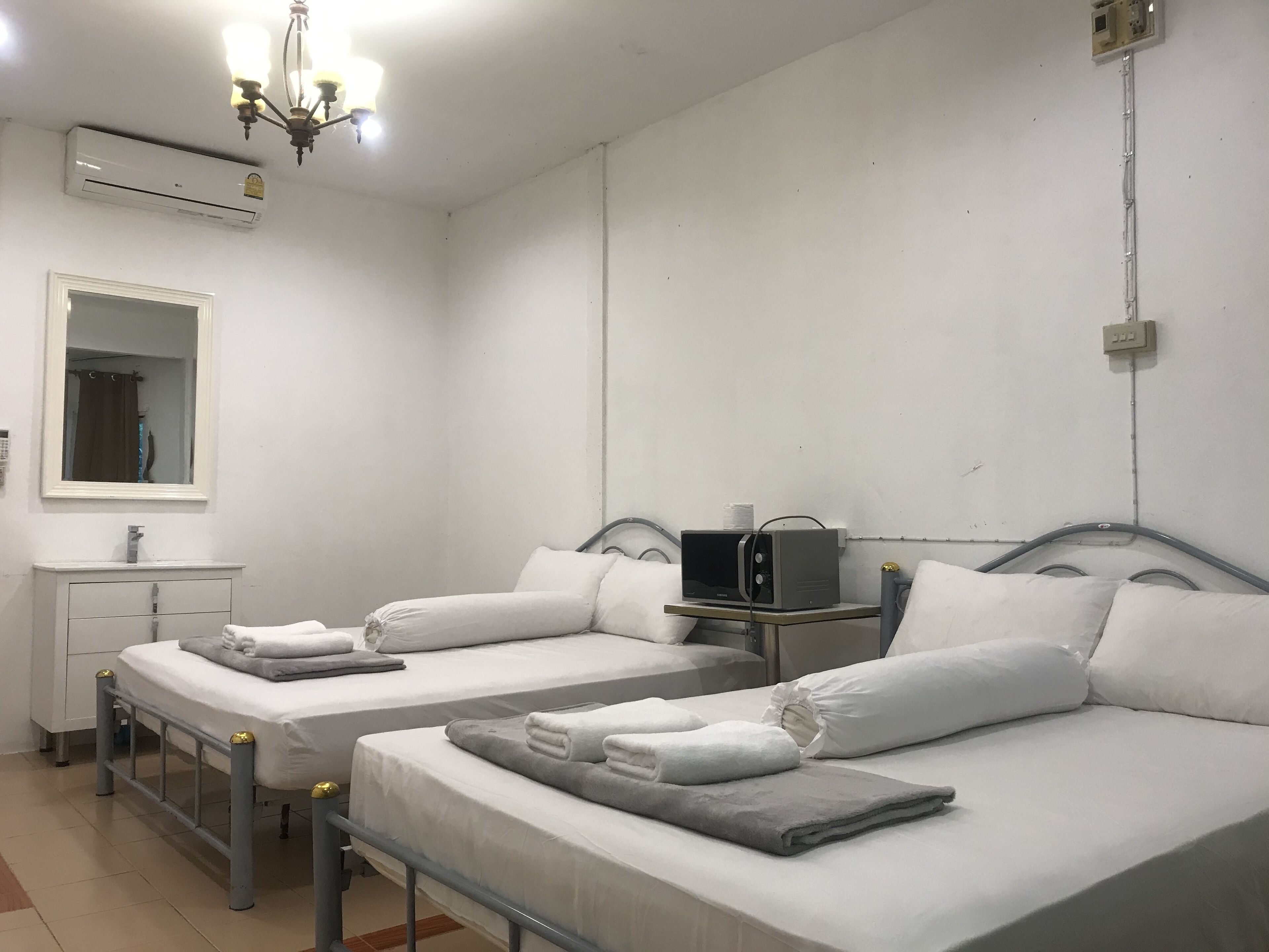 Juppy Hong Guesthouse