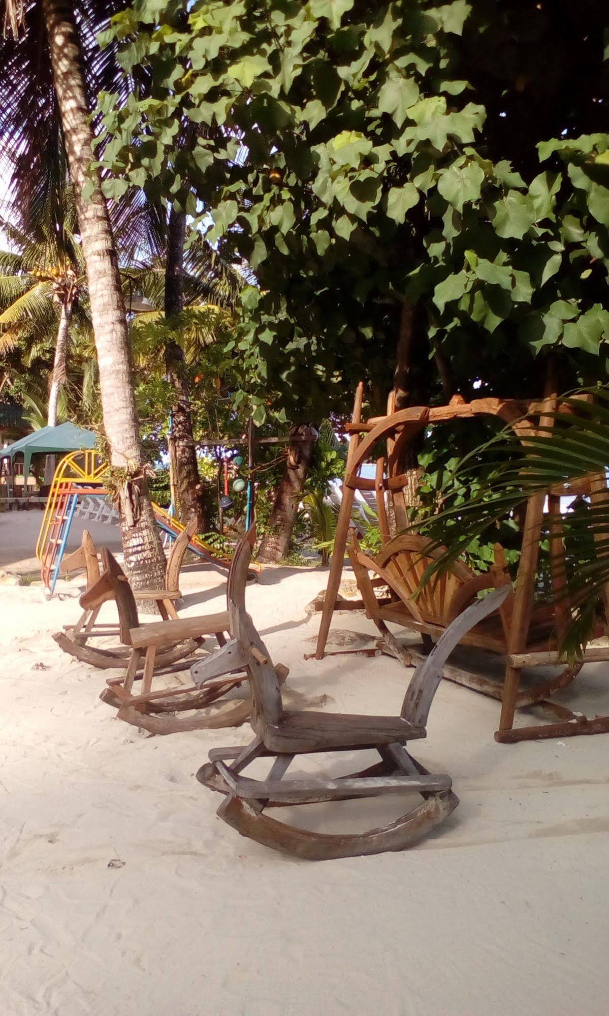 Mam Kai Bae Beach Resort