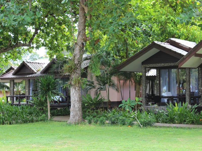 Nang Nual Beach Resort