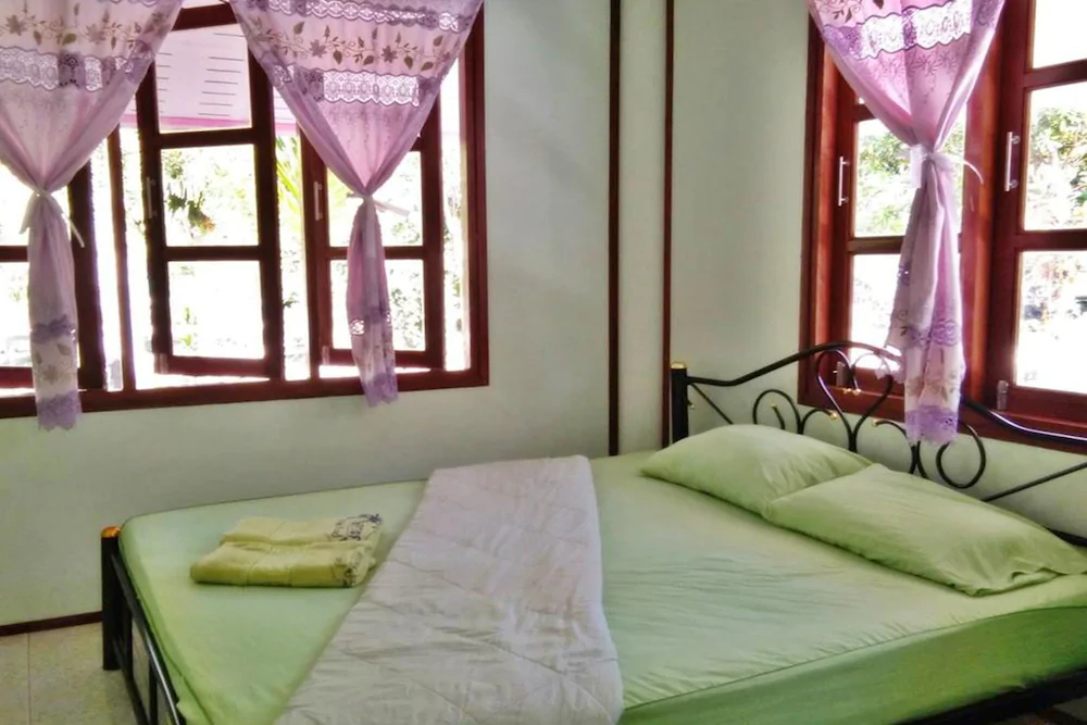 Baan Ton Kathin Resort