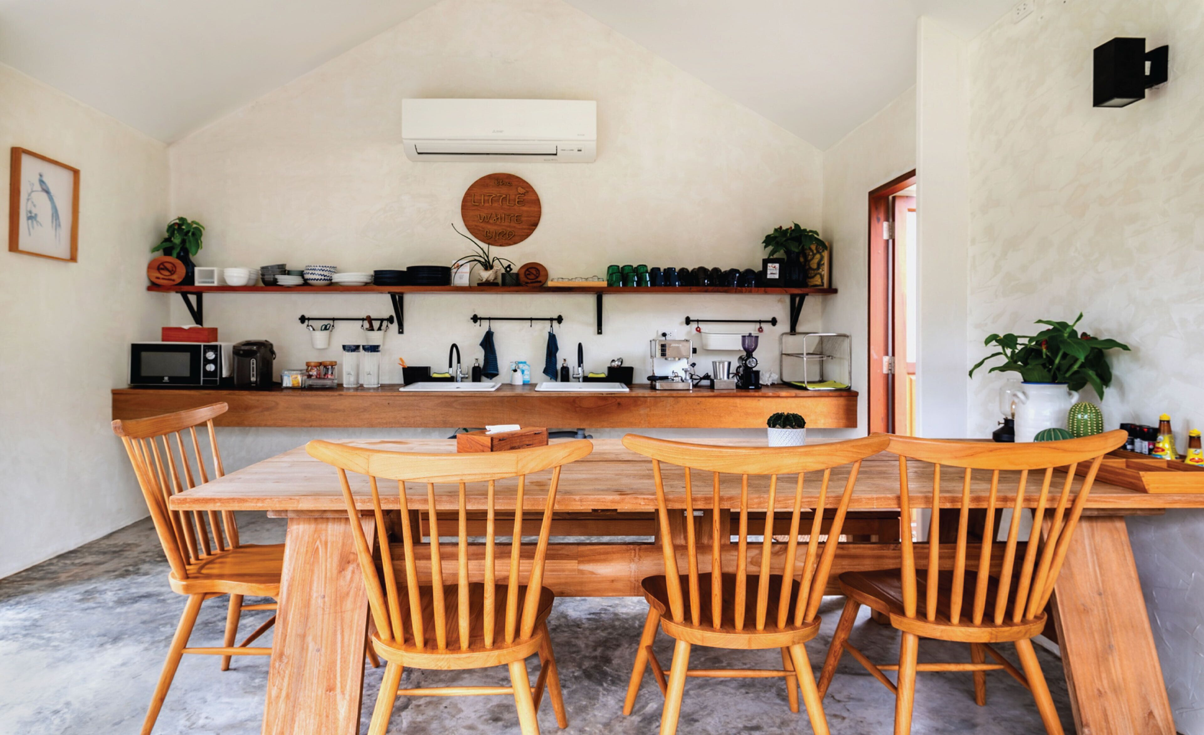 The Little White Bird Traveller Hostel
