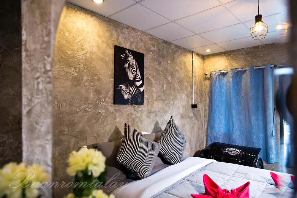 Baan Rom Talay
