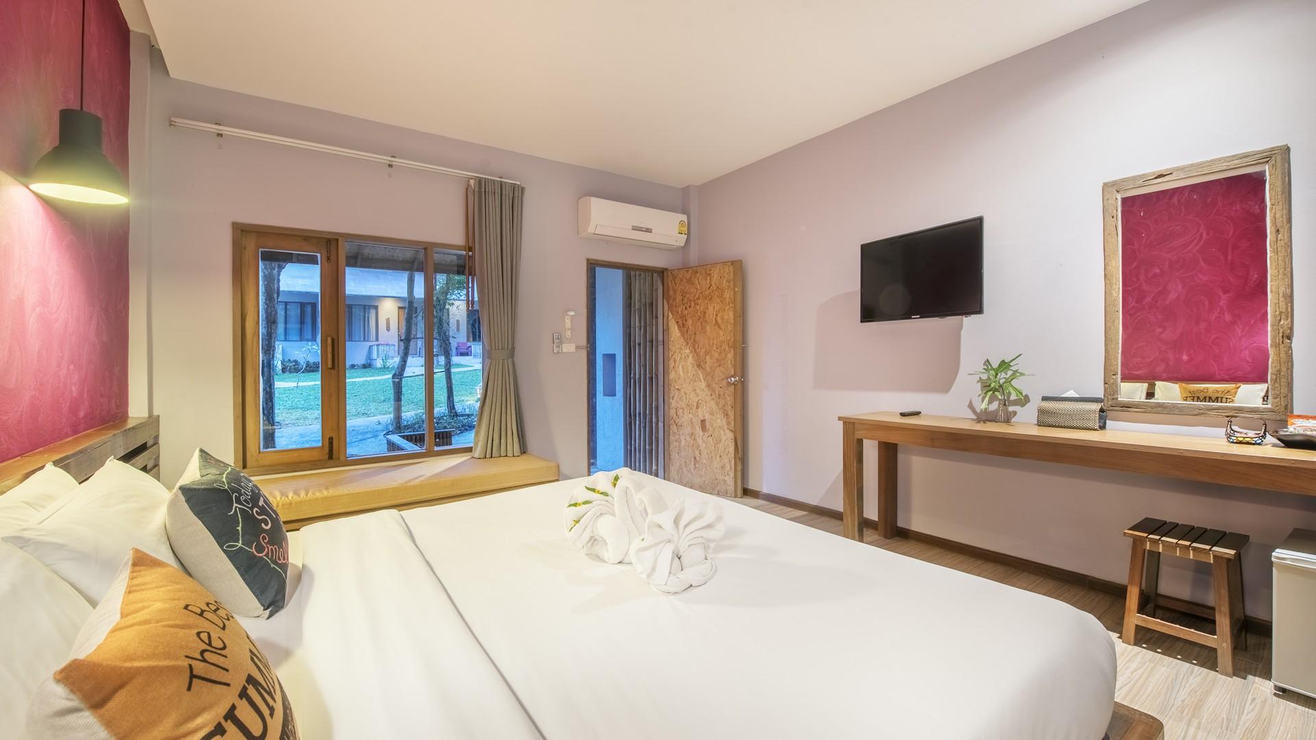 Bar and Bed Resort