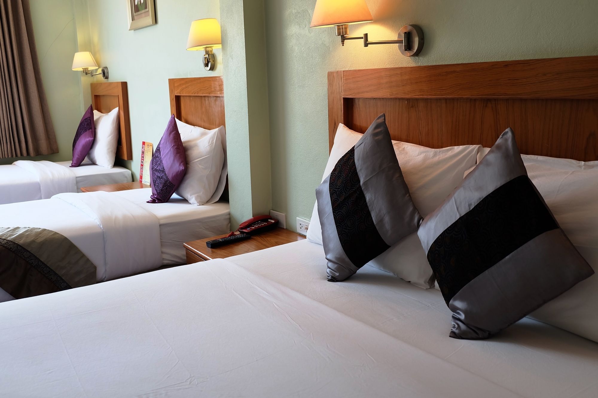 Chilli Hotel & Restaurant