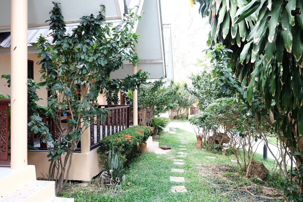 Vongduean Village (Tom Pizza Resort)
