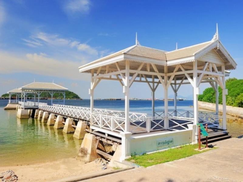 Adrian View Resort