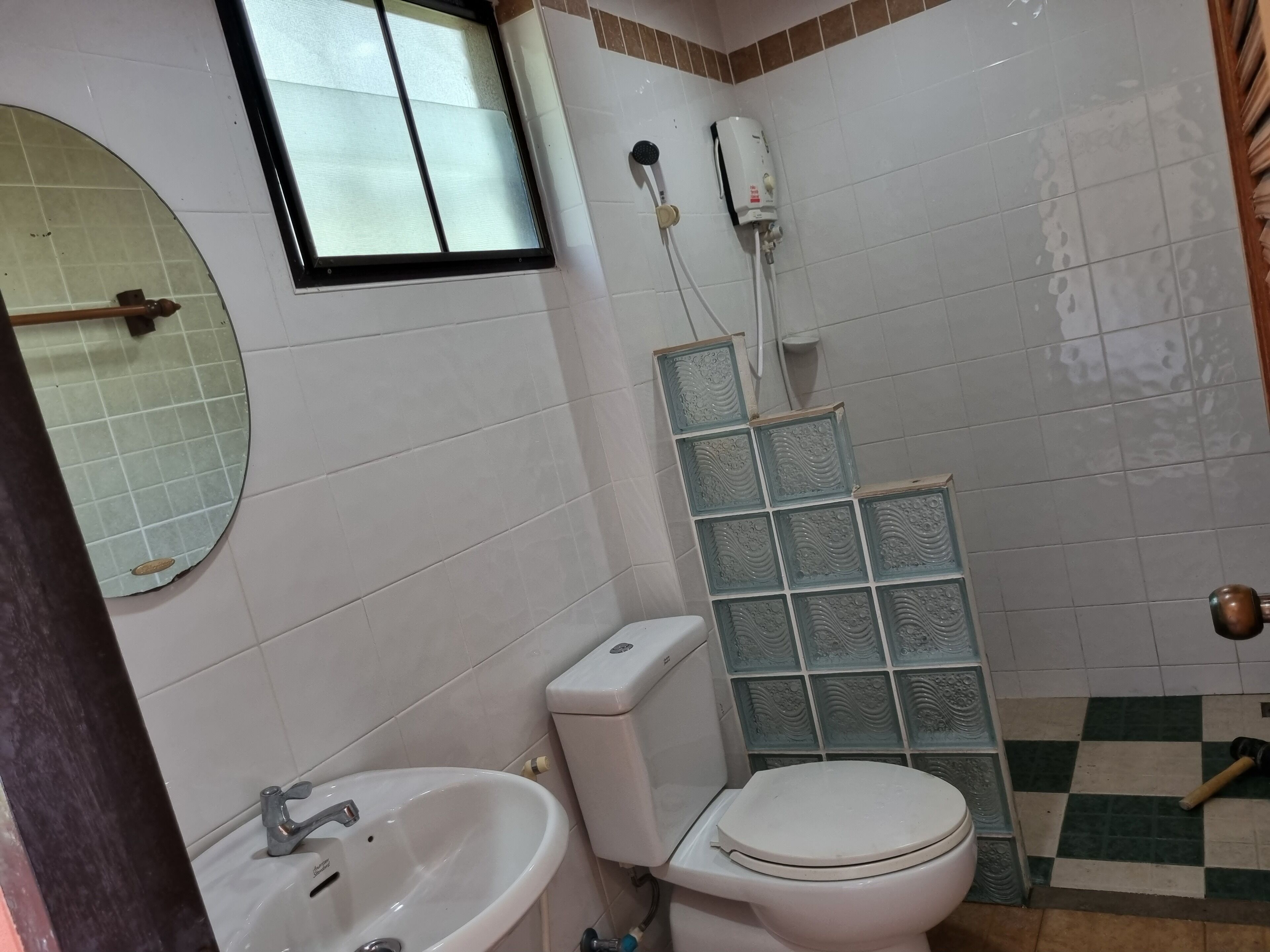 Sawasdee Sichang Resort