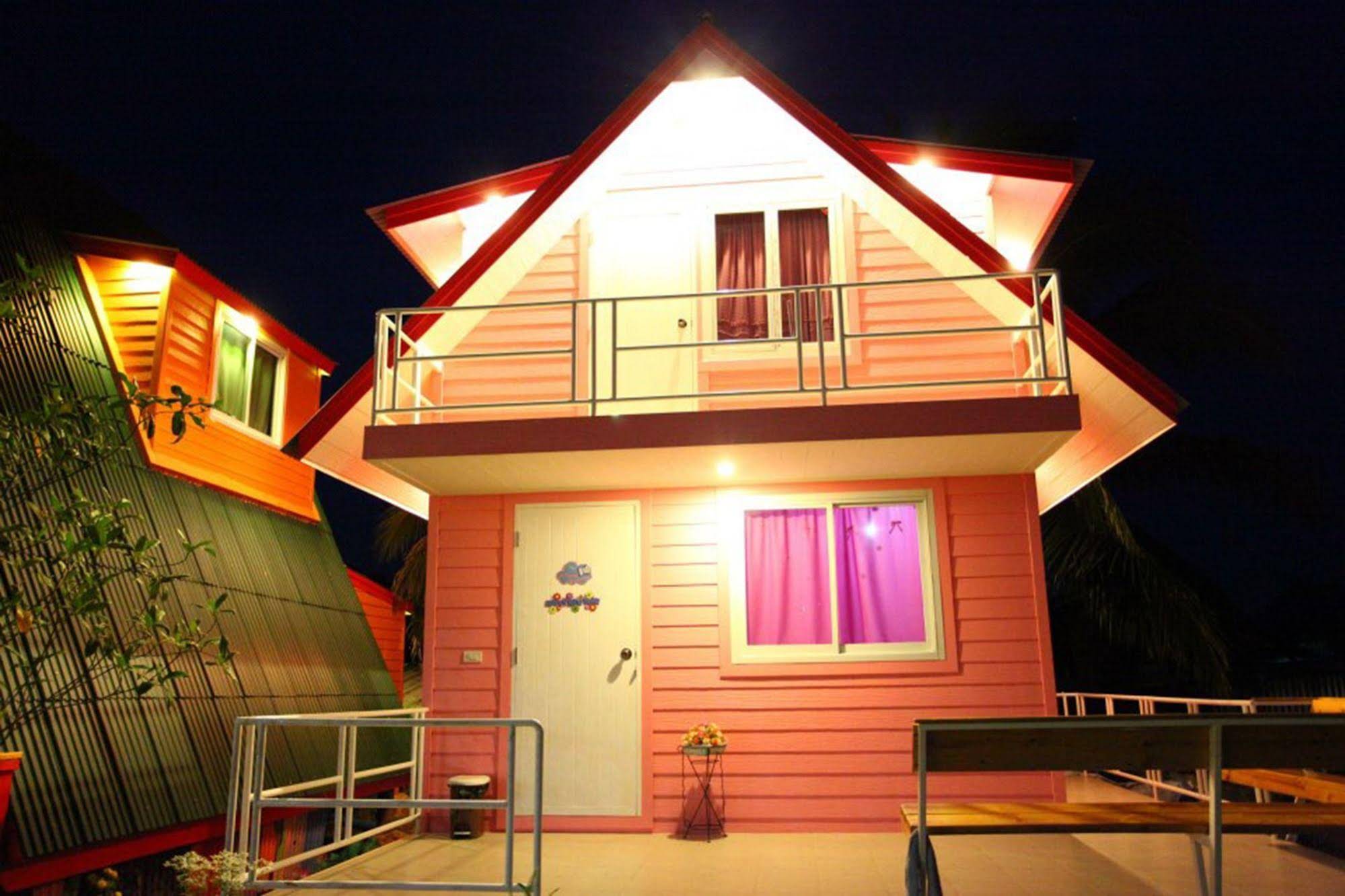 A Houses Homestay
